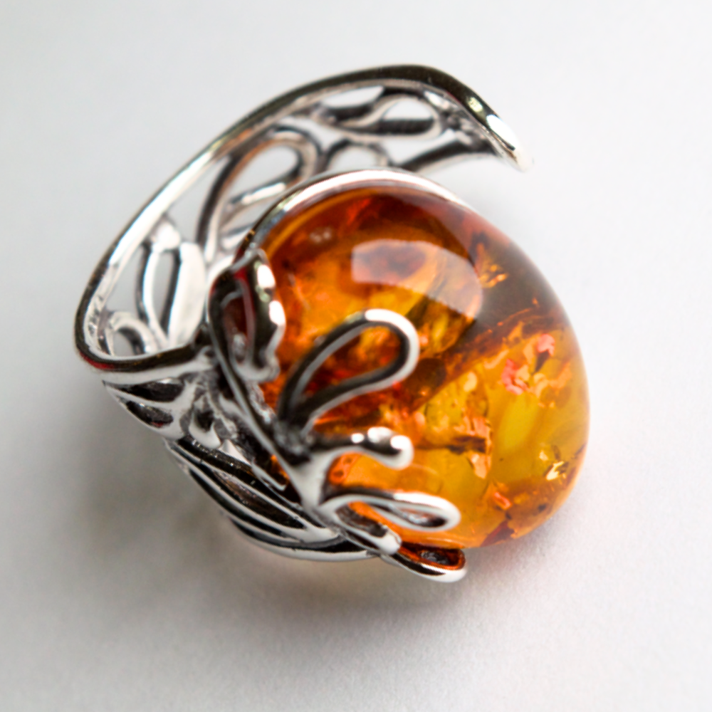 Amber Allure - Artisan-Crafted Gorgeous Baltic Amber 925 Sterling Silver Ring