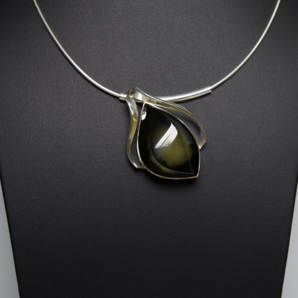 Olive Mirage - The Enchanted Eye Amber 925 Sterling Silver Necklace (Pendant with Sterling Silver Chain)