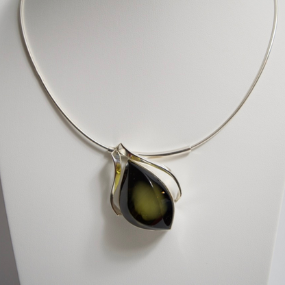 Olive Mirage - The Enchanted Eye Amber 925 Sterling Silver Necklace (Pendant with Sterling Silver Chain)