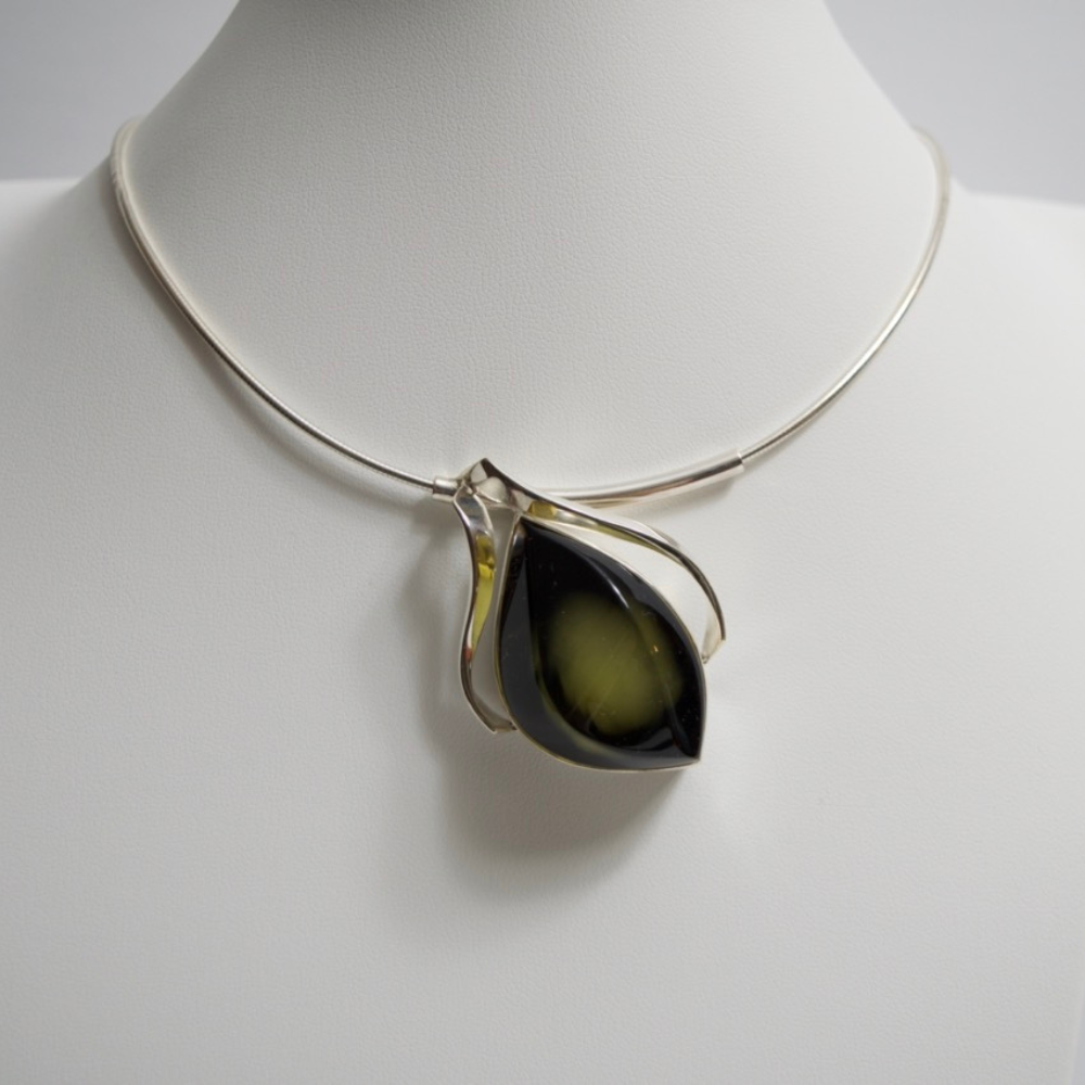 Olive Mirage - The Enchanted Eye Amber 925 Sterling Silver Necklace (Pendant with Sterling Silver Chain)