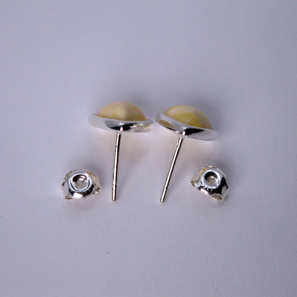 Lemon Light - Lemon Baltic Amber 925 Sterling Silver Triangular Stud Earrings