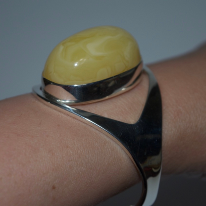 Lemon Zest - The Citrine Embrace 925 Sterling Silver Bangle