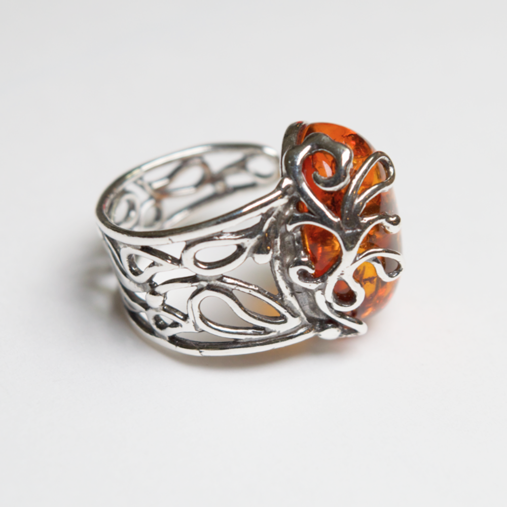 Amber Allure - Artisan-Crafted Gorgeous Baltic Amber 925 Sterling Silver Ring