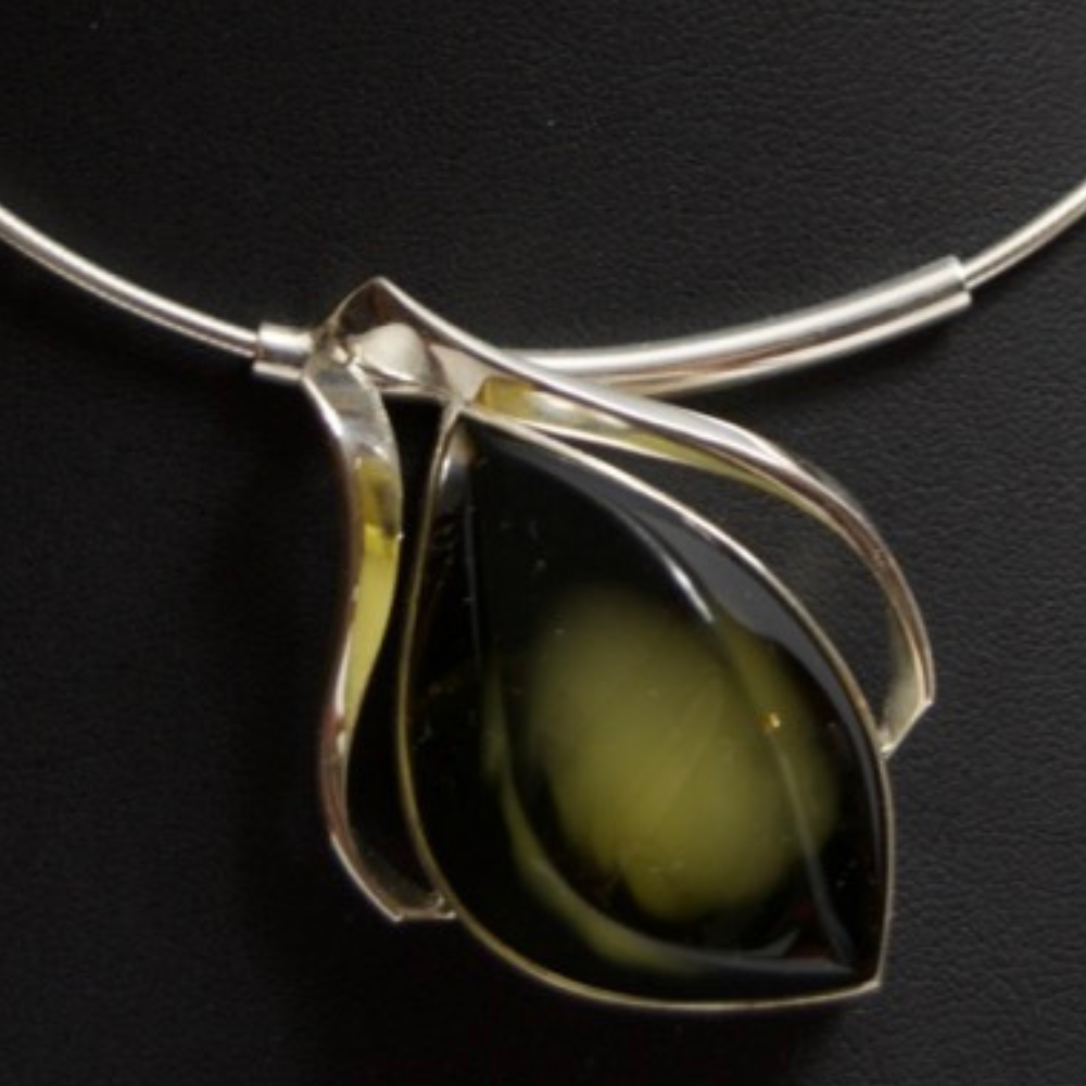 Olive Mirage - The Enchanted Eye Amber 925 Sterling Silver Necklace (Pendant with Sterling Silver Chain)